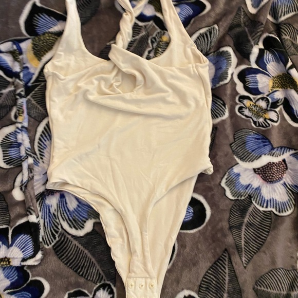 Oh Polly Twist Bodysuit - Picture 5 of 5